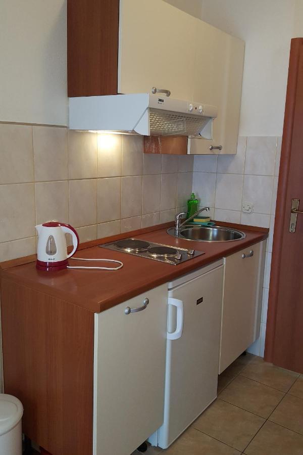 Studio Gradac 11332D Luaran gambar